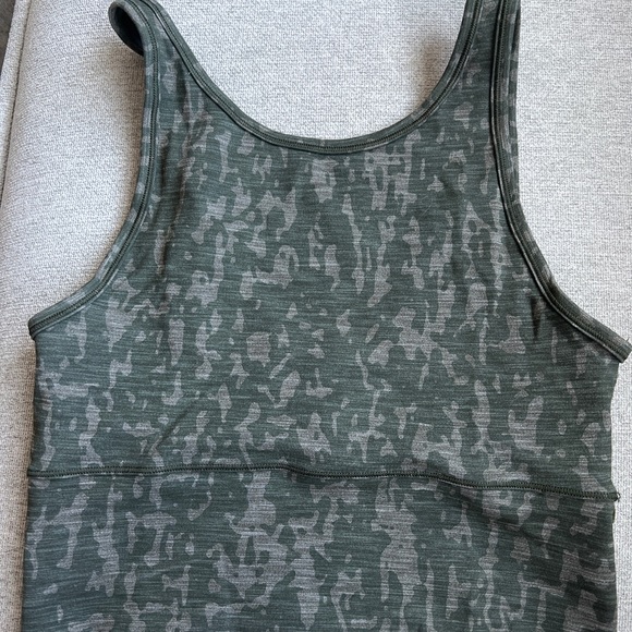 Lululemon Power Pivot Tank - Picture 2 of 2
